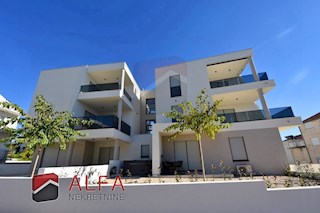 Hrvaška, Vodice, novogradnja - dvosobno stanovanje, pogled na morje, drugo nadstropje