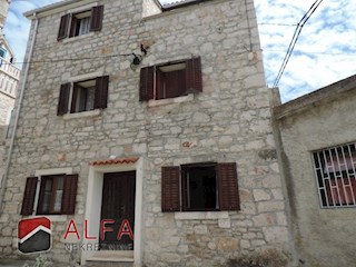 Hrvaška, otok Prvić, Šepurine, prodaja stara kamnita hiša s pogledom na morje