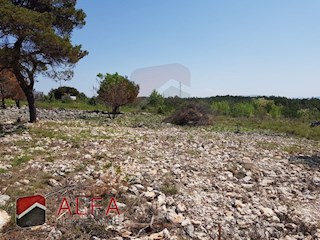 Hrvaška, Vodice, prodamo gradbeno zemljišče z gradbenim dovoljenjem
