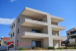 Hrvaška, Vodice, novogradnja, prodaja trisobni apartma, pritličje, vrt