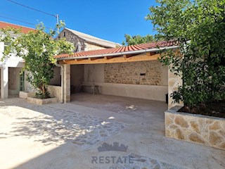 VAS ČAKA | le 100 m od morja