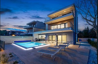 Vile s pogledom na morje ekskluzivna prodaja