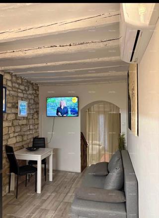 Prodaja - renoviran stan v stari jedri mesta, Rovinj!