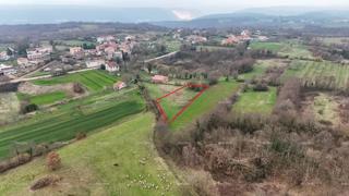 Građevinsko zemljišče s pravnomočnim dovoljenjem!