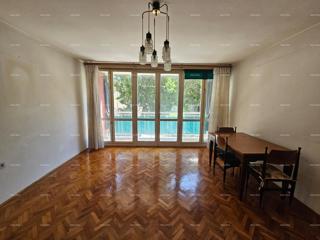 Prodaja - stan s dvema spalnicama na odlični lokaciji, Pula!