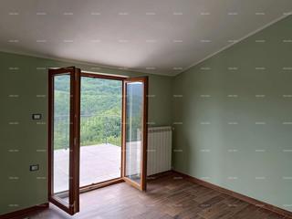 Hiša s pogledom na jezero – Pazin.