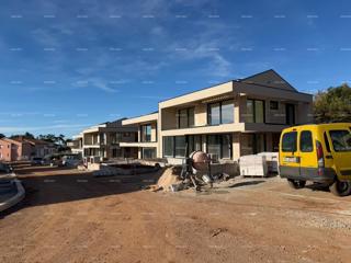 Prodaja moderne vile v lepem stanovanjskem naselju, Umag