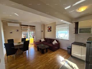 Medulin! Hiša s 6 ločenimi stanovanjskimi enotami!