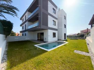 PREMANTURA - stanovanje z vrtom in bazenom, 500 m do morja (101)