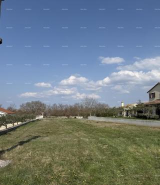 Kanfanar – atraktivno gradbeno zemljišče 796 m²