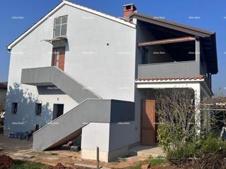 Poreč – stan v prvem nadstropju z vrtom