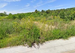 Prodaja građevinskega zemljišča – 2100 m², industrijska cona Umag