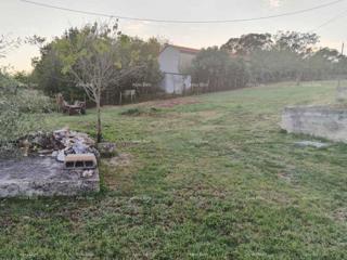 Građevinsko zemljište s pogledom na more i postojećim objektima  Barban