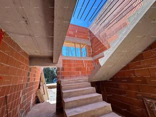 Nov projekt, Barbariga! Apartma z vrtom in parkiriščem, 500 m od morja