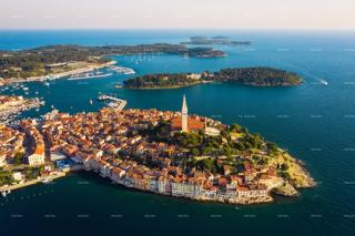 ROVINJ - gradbena zemljišča za 6 stanovanjskih enot. Bližina morja!