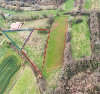 Dve parcele z dvema gradbenima dovoljenjema!