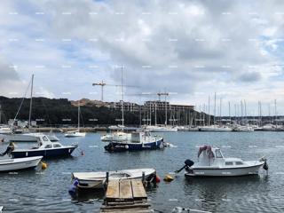 Prodaja modernih stanov v ekskluzivni stavbi s pogledom na marino, Pula!