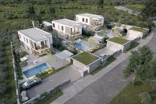 POMER - Prodaja gradbenega zemljišča v bližini morja / projekt za 3 premium vile