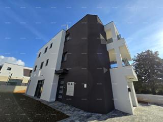 Penthouse v novi stavbi v bližini morja