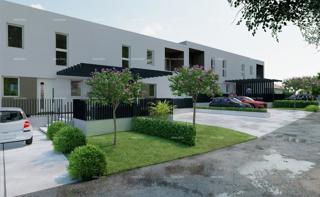 POREĆ - Moderna polpritlična hiša z lastnim zelenjem (Hiša A)