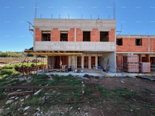 Please provide the title you would like me to translate into Slovenian (slv).