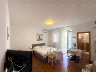 Prodajamo garsonjero (2) na odlični lokaciji v Medulinu!