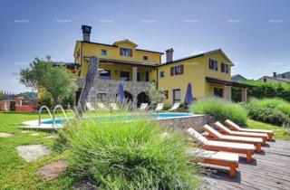 Prodaja se čudovita vila z bazenom v bližini Pazina