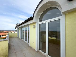 Trosoban stan s pogledom na more i Brijune!