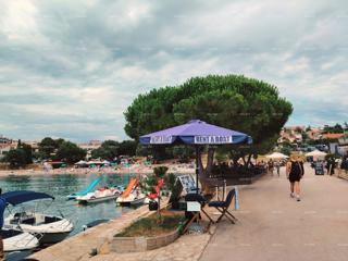 Luksuzno stanovanje s pogledom na morje, 30 m od plaže, popolno za družino
