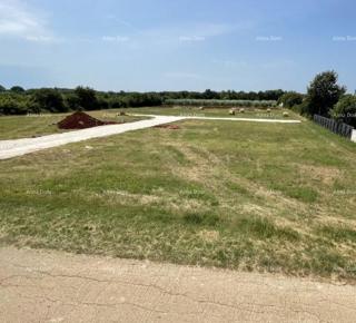 Građevinsko zemljišče na atraktivni lokaciji – Loborika, 710 m²