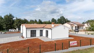 BARBAN, KOŽLJANI - Novogradnja / Dvojček, desni del. Ekološko naselje