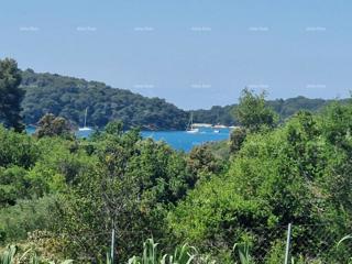 Vinkuran – Atraktivno zemljišče s pogledom na morje, le 200 m od obale