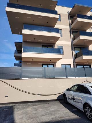 Enosobno stanovanje B3 v 3. nadstropju s KROVNIM TERASO, Vabriga!