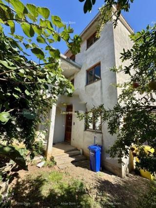 Hiša 246 m² z dvoriščem – Pomer