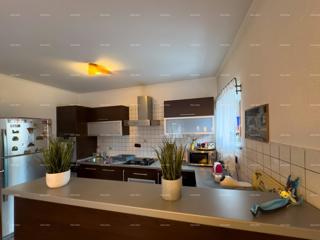 Prodajemo stan v središču Pule s parkirnim mestom!