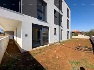 Mukalba. Medulin. Stanovanje v novogradnji z lastnim bazenom