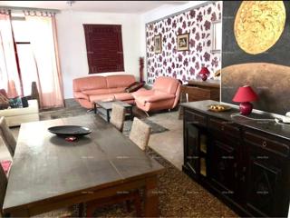 Edinstvena priložnost Stanovanje v središču Buzeta stanovanjski in poslovni potencial