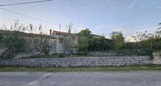 ŽMINJ (okolica) - odlična kamnita hiša z dvoriščem