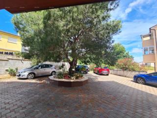 Ližnjan! Enosobno stanovanje v pritličju.