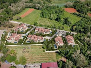 Novo! Prodaja velike parcele za gradnjo s projektom za stanovanjsko naselje, Barban!