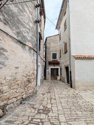 Vodnjan – Kamnita hiša 85 m² v starem jedru