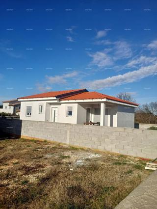 PULA! NA PRODAJU PRELIJEPA KUĆA – MIRNA LOKACIJA.