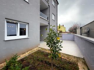 Sure! Please provide the title you would like me to translate into Slovenian (slv).