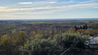 Buje – atraktivno zemljišče s pogledom na morje