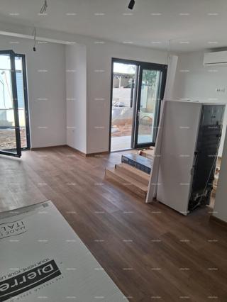 Medulin – Stan v pritličju novogradnje z vrtom in parkirnim mestom