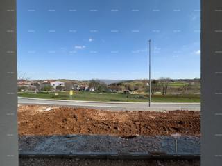 Prodajamo stanovanje z vrtom v Barbanu.