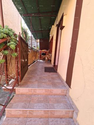 Hiša, center Buja, 106 m²