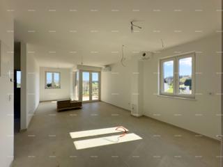 Prodajamo stanovanje z velikim vrtom v Barbanu.