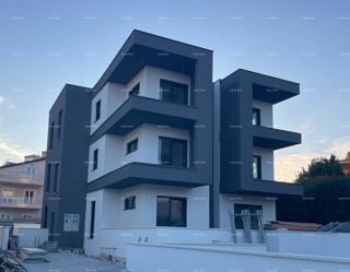 Prodaja stanovanja z bazenom v novogradnji, Premantura!  (102)