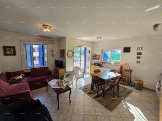 Stan 500 m od morja v Premanturi, idealen za počitek ali stalno bivanje